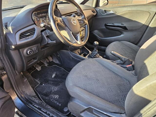 Opel CORSA 1.4 Favourite
