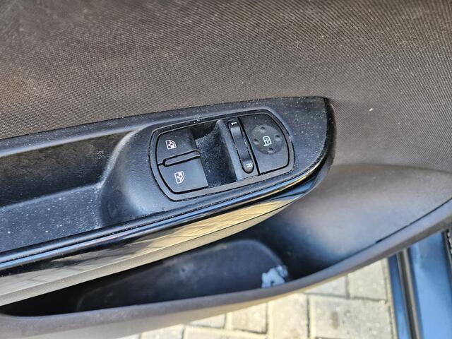 Opel CORSA 1.4 Favourite