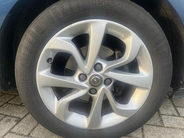 Opel CORSA 1.4 5-drs Airco/Bluetooth/lichtmetaal/PDC