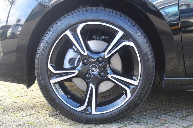 Opel CORSA 1.2 Turbo Hybrid GS Dodehoek detectie l Apple carplay / Android auto l Parkeercamera achter l Parkeersensoren voor en achter l Lane assist l VDL auto