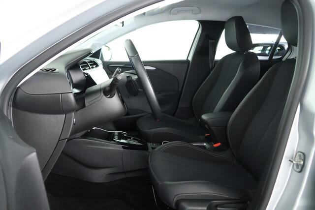 Opel CORSA 1.2 Elegance Aut / LED / CarPlay / Cam / Clima