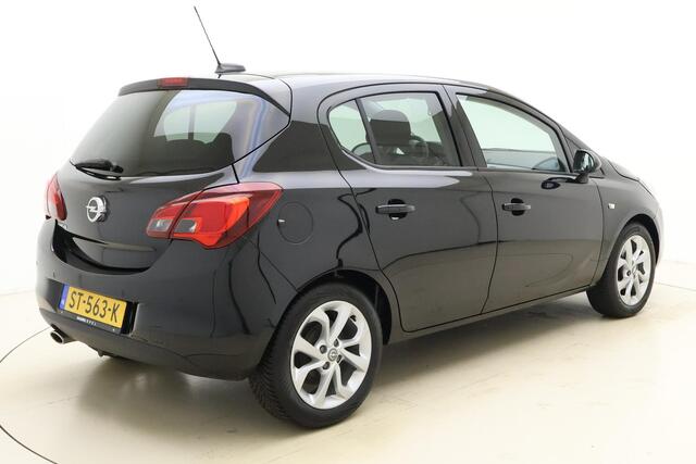 Opel CORSA 1.4 16v 90pk 5drs Black Edition | Navigatie | Trekhaak | Airco | Cruise control | Lichtmetalen velgen | Parkeersensoren | Sportstoelen