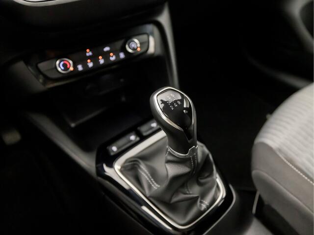 Opel CORSA 1.2 Sport (APPLE CARPLAY, GROOT NAVI, PARKEERSENSOREN, GETINT GLAS, SPORTSTOELEN, CRUISE, DAB+, NIEUWE APK, NIEUWSTAAT)