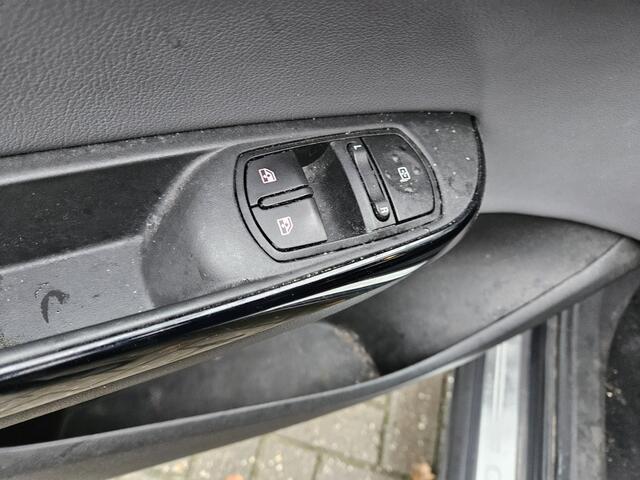 Opel CORSA 1.4 Innovation