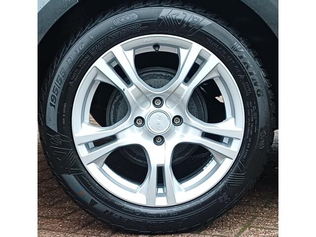 Opel CORSA 1.2, Airco, Onderhoudsboekjes, All seasonbanden