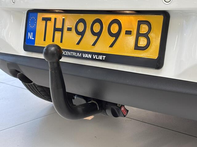 Opel CORSA 1.0 Turbo Online Edition Trekhaak afneembaar | Parkeersensoren achter | Climate control | Navigatie