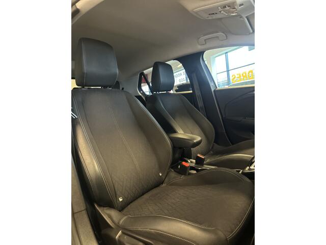 Opel CORSA 1.2 GS Line Automaat | Achteruitrijcamera | Apple carplay | Cruise control | Climate control | Stoelverwarming | Lane assist | Navigatie | Adaptieve rijmodus | Elek. inklapbare spiegels