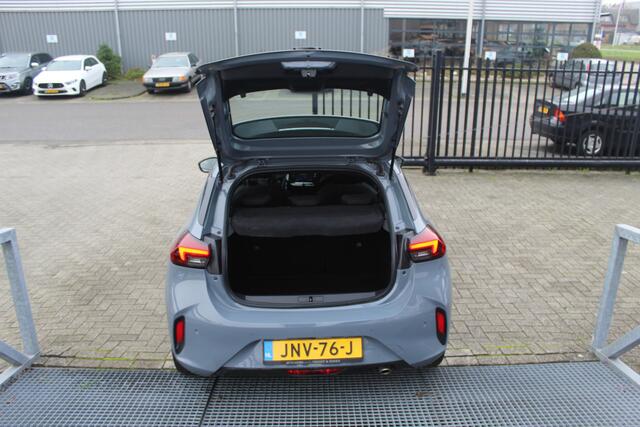 Opel CORSA 1.2 Turbo GS Applecarplay/Achteruitrijcamera/Cuise control/Lane assist/Dodehoekdetectie/Parkeersensoren rondom/Inklapbare spiegels/Half lederen sportstoelen/Led koplampen