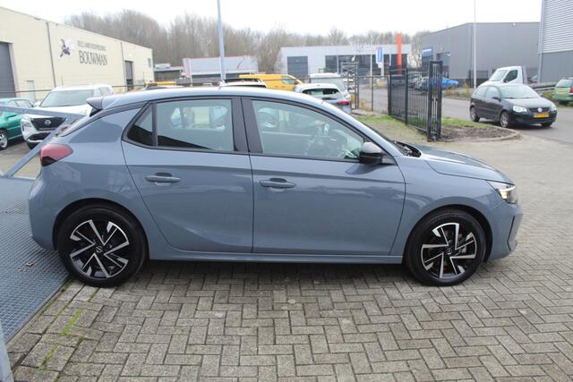 Opel CORSA 1.2 Turbo GS Applecarplay/Achteruitrijcamera/Cuise control/Lane assist/Dodehoekdetectie/Parkeersensoren rondom/Inklapbare spiegels/Half lederen sportstoelen/Led koplampen