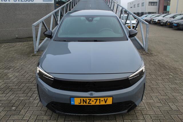 Opel CORSA 1.2 Turbo GS Applecarplay/Achteruitrijcamera/Cuise control/Lane assist/Dodehoekdetectie/Parkeersensoren rondom/Inklapbare spiegels/Half lederen sportstoelen/Led koplampen