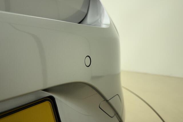 Opel CORSA 1.2 Turbo Hybrid GS | Navigatie | Camera | Lichtmetalen velgen | Keyless | Climate control | Parkeersensoren | LED verlichting