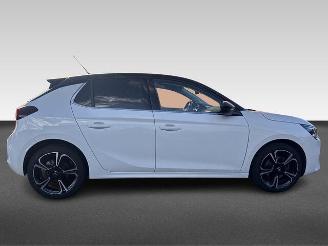 Opel CORSA 1.2 Elegance | All Season banden | 17 inch LM Velgen | Camera