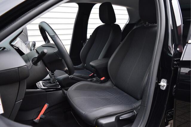 Opel CORSA 1.2 Elegance 101 Pk O.a: Cruise, Pdc, 16 Inch L.m., Navi, Carplay, Nieuwe distributie, Etc.. Rijklaar! All-In prijs!