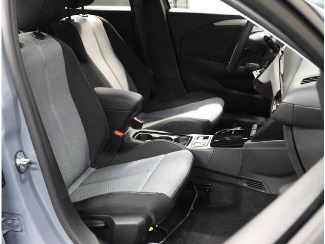 Opel CORSA 1.2 Turbo Hybrid Edition | Tot 8 jaar Garantie | Stoel & Stuur verwarming | Camera | Parkeersensoren | Dodehoekdetectie | Armsteun | Lichtmetalen Velgen | Airco | Apple Carplay/ Android auto |