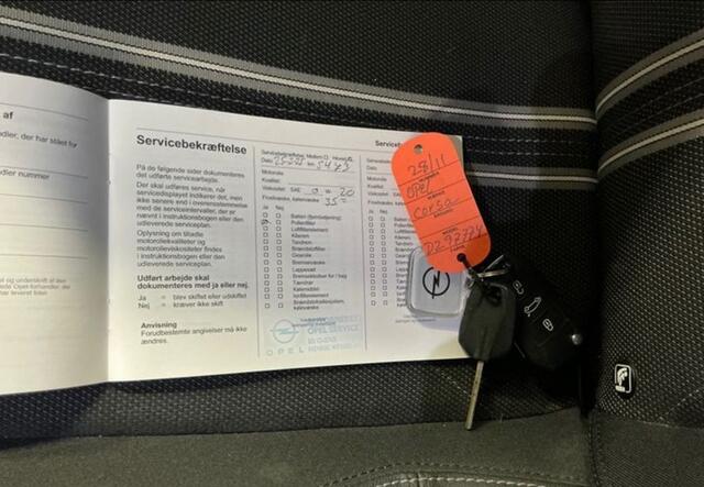 Opel CORSA 1.2 GS Panorama Dak/Stoel+stuurverwarming.