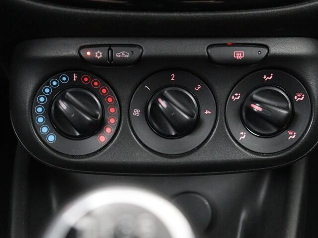 Opel CORSA 1.4 Black Edition | 1e eigenaar | Trekhaak | Carplay | Airco | Cruise control | Parkeerhulp | Navigatie | Bluetooth | Getint glas