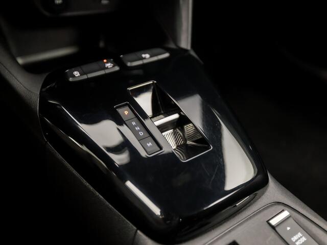 Opel CORSA 1.2 GS Line 131Pk Automaat (VIRTUAL COCKPIT, BLACK SPORT, APPLE CARPLAY, GROOT NAVI, 360 CAMERA, SPORTSTOELEN, LM VELGEN, CRUISE, NIEUWSTAAT)