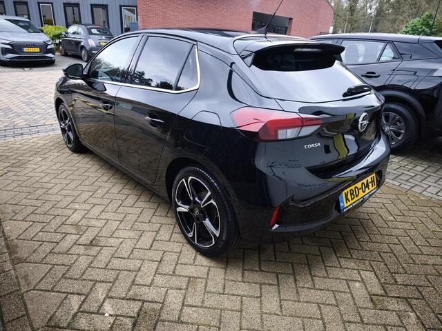 Opel CORSA 1.2 LED|Panoramadak