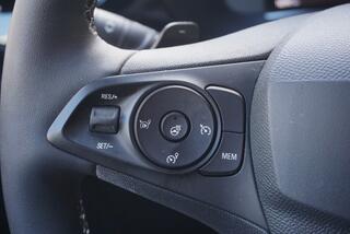 opel-corsa-1.2-gs-camera-navi-app-c