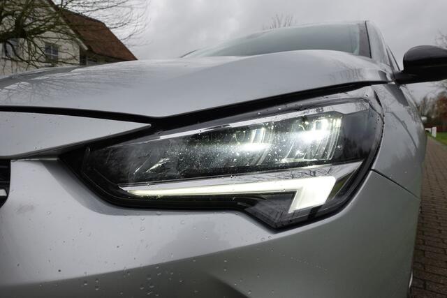 Opel CORSA 1.2 Elegance | LED | CarPlay | Cruise Control | Lane Assist | BTW | Automaat |