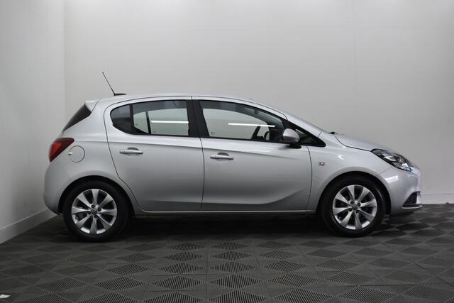 Opel CORSA 1.4-16V Favourite