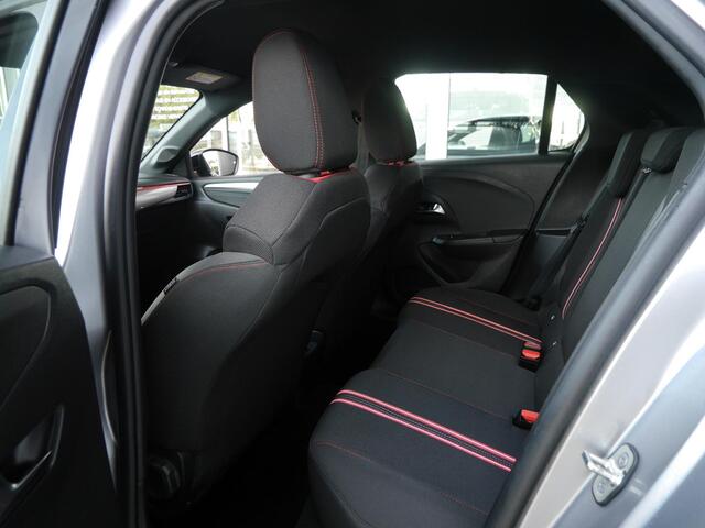 Opel CORSA 1.2 Turbo GS | Automaat | Achteruitrijcamera | Parkeersensoren voor en achter | Climate control | Cruise control | Lichtmetalen velgen | Regensensor | Apple carplay en android auto