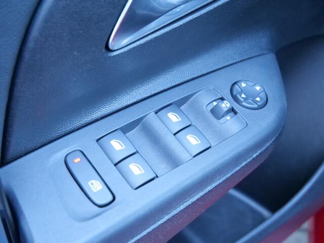 Opel CORSA 1.2 Turbo Hybrid GS 136 Pk Automaat Navi / DAB / Apple Carplay / Camera / Winterpakket