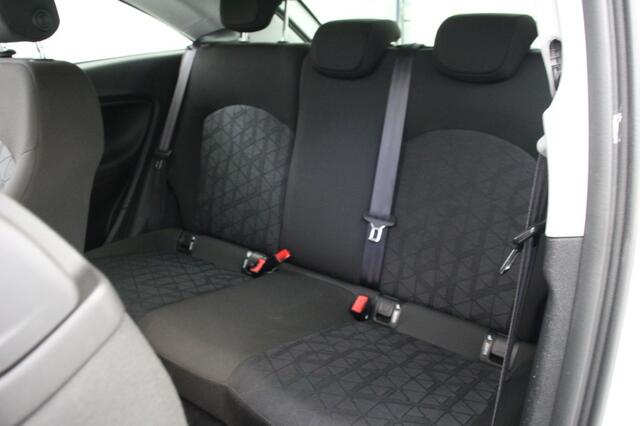 Opel CORSA 1.0 Turbo 120 Jaar Edition - Carplay, Camera, Cruise, PDC, Stoelverw.