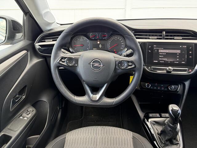 Opel CORSA 1.2 Edition / Cruise control / Parkeer pakket / Airco /