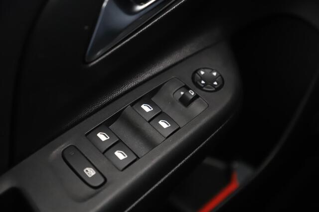 Opel CORSA 1.2 16 inch LMV Carplay Android Navigatie Donkere Ramen Airco Cruise Control Stuurverwarming Parkeersensor