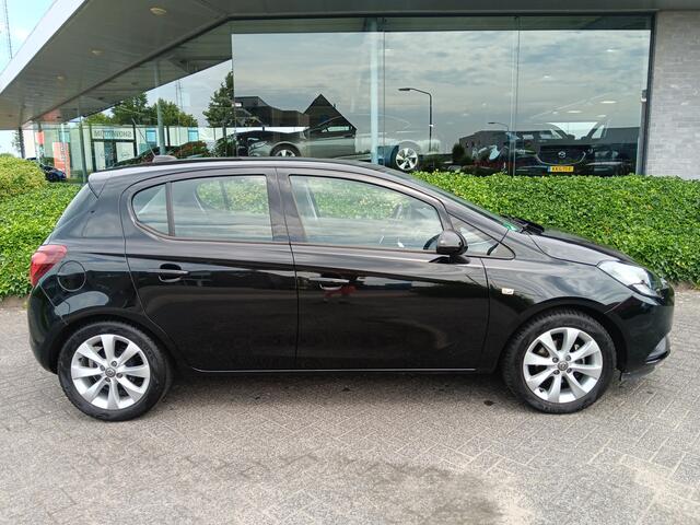 Opel CORSA 1.4 90PK Favourite+ met Airco, Navigatie, Carplay, Trekhaak, 16" LMV etc. incl. 12 maanden BOVAG-garantie