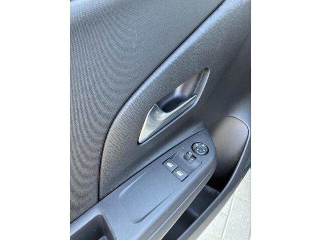 Opel CORSA 1.2 Edition | Airconditioning | Elektrisch Pakket | Cruise control | Navigatie via Apple Carplay/Android auto |