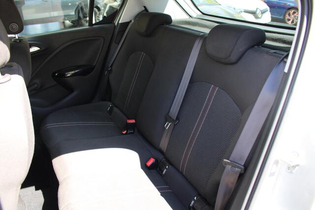 Opel CORSA 1.4 Online Edition | Automaat | Trekhaak | Climate control | Bluetooth