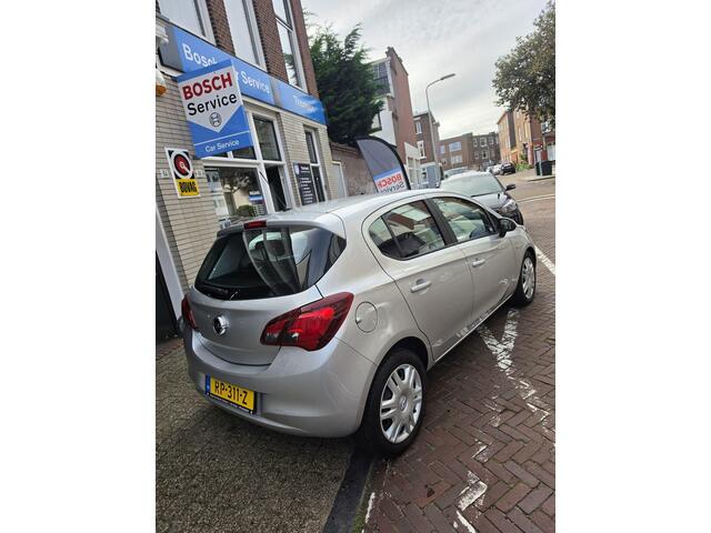 Opel CORSA 1.4 Favourite