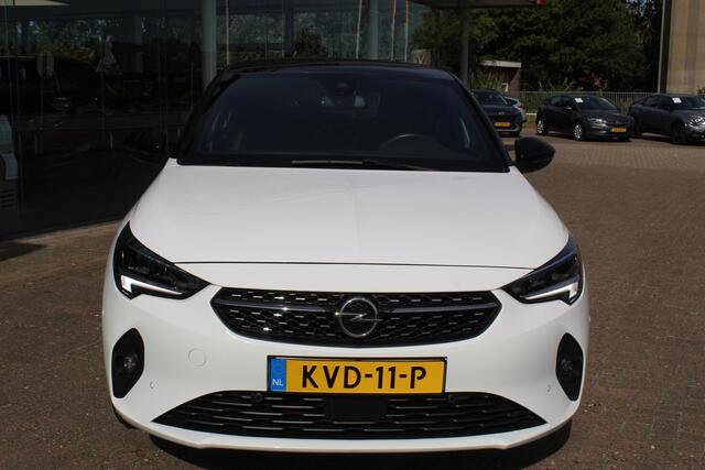 Opel CORSA 1.2 GS Line 100PK TURBO In nieuwstaat verkerende Opel Corsa ! Autm. airco, cruise cntrl, lane assist, panoramadak, verwarmde stoelen, LM wielen, camera, pdc v+a, navigatie by Apple Carplay/Android auto, metallic, LED verl. etc.