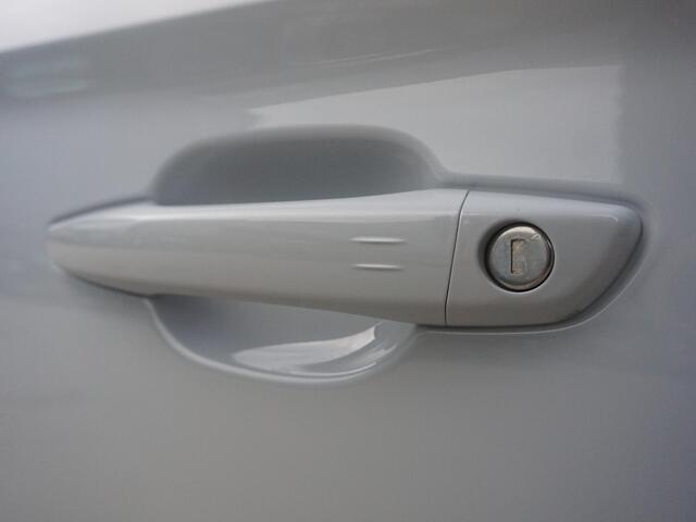 Opel CORSA 1.2 Turbo 110 Hybrid GS | Stoel en Stuurverwarming | ACC | 17 " | ECC | Navi full map | Groot voorraad voordeel | tot 8 jaar Opel Speciale garantie ! |