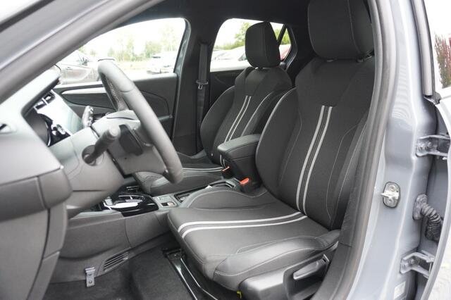 Opel CORSA 1.2 Turbo Hybrid GS / Automaat / Camera + parkeersensoren / Navigatie / Climate Control