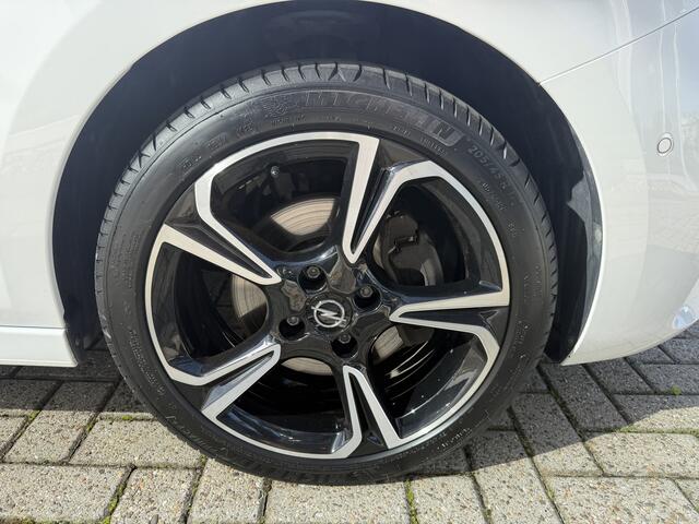 Opel CORSA 1.2 Elegance Panoramadak