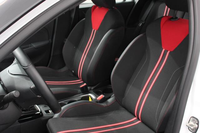 Opel CORSA 1.2 Turbo 100pk GS Line Opel Corsa 1.2 GS Line Navigatie Apple Carplay/Android Auto Climate Control Cruise Control Lichtmetalen velgen Sportstoelen