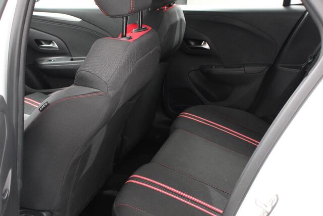 Opel CORSA 1.2 Turbo 100pk GS Line Opel Corsa 1.2 GS Line Navigatie Apple Carplay/Android Auto Climate Control Cruise Control Lichtmetalen velgen Sportstoelen