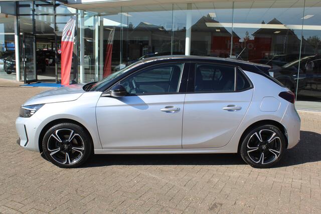 Opel CORSA 1.2-75pk Sport. In nieuwstaat verkerende Opel Corsa ! Autm. airco, cruise control, Apple Carplay/Android auto, Camera, LED verl., side- en lane assist, Stoel- en stuurwiel verwarming, Panoramadak, Parkeersensoren etc.