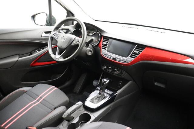 Opel Crossland 1.2 Turbo GS Line 130pk Automaat | AGR Comfortstoel | Navigatie | Parkeersensoren | LED | Two Tone | Climate Control