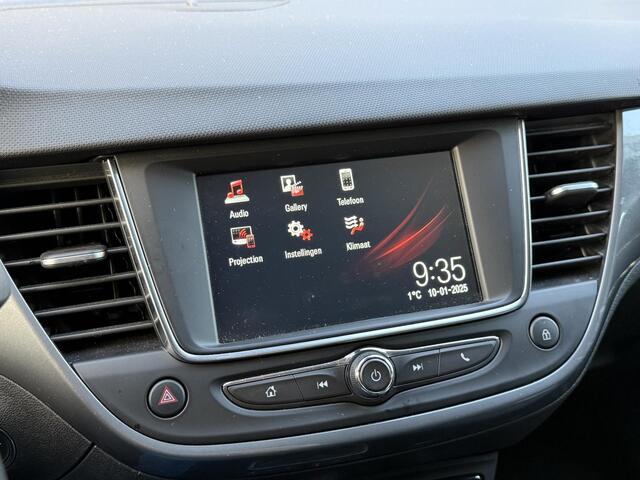 Opel Crossland 1.2 Elegance / Android Auto/Apple Carplay / Climate Control / Cruise Control / Navigatie via Android Auto/Apple Carplay/ Stuurverwarming / Stoelverwarming / LED / DAB / 17" Lichtmetalen Velgen