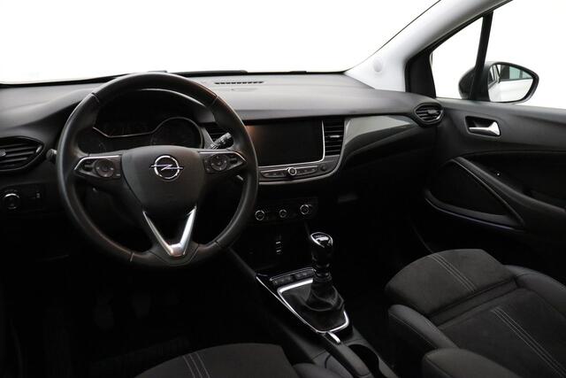 Opel Crossland 1.2 Turbo Level 4 | Navigatie | Alcantara bekleding | Camera | Keyless | Lichtmetalen velgen BI-Tone | Zwart dak | DAB Radio | Climate control