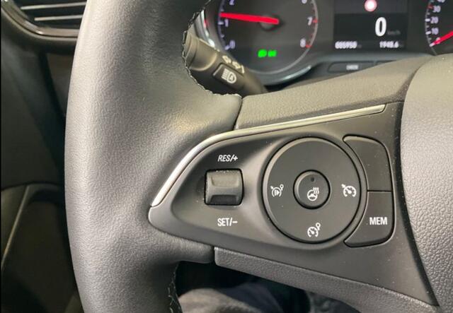 Opel Crossland 1.2 Turbo Elegance Achterbank verschuifbaar/Stoel en stuur verwarming.