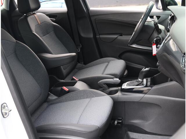 Opel Crossland 1.2 130PK Turbo Elegance | AUTOMAAT | Camera | Winterpakket | AppleCarPlay/AndroidAuto | AGR Bestuurdersstoel | ClimateControl | CruiseControl |