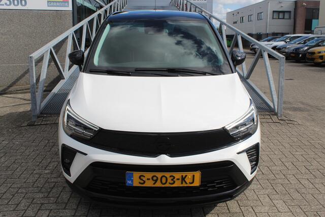 Opel Crossland 1.2 Turbo GS Line Navigatie/Cruise control/Climate control/Apple carplay/DAB+/Lane assist/Parkeersensoren/LED koplampen/Multifunctioneel stuurwiel/17'' Lichtmetalen velgen.