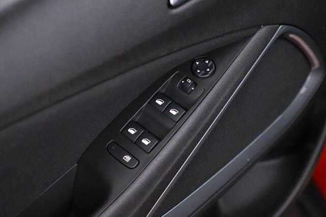 Opel Crossland 1.2T 130PK Automaat Trekhaak/Camera/Winterpack