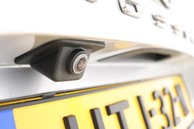 Opel Crossland 1.2 Turbo Ultimate | Alcantara bekleding | Led verlichting | Navigatie | Grijs met. met zwart dak | Keyless entry |