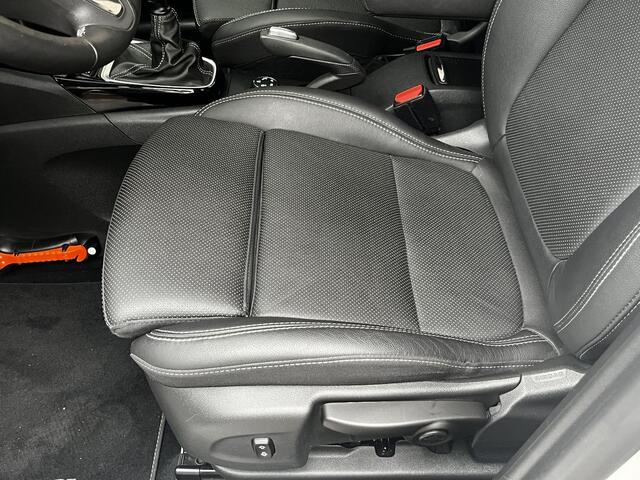 Opel Crossland Elegance 1.2 Turbo 110pk | NAPPA LEDER | TREKHAAK | SET WINTERBANDEN | DODEHOEK WAARSCHUWING | STOEL + STUUR VERWARMING | ANDROID AUTO / APPLE CARPLAY |